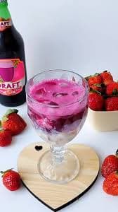 Batida de vinho com morango